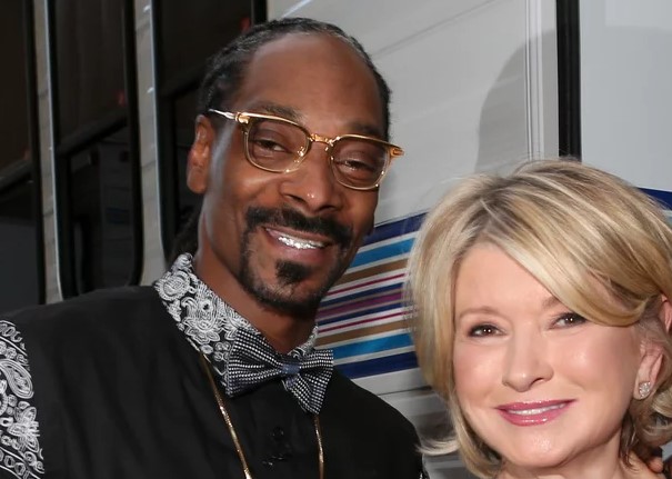 In A Romantic, 'Ghost'-Inspired Promo For Their Show, Martha And Snoop Starred