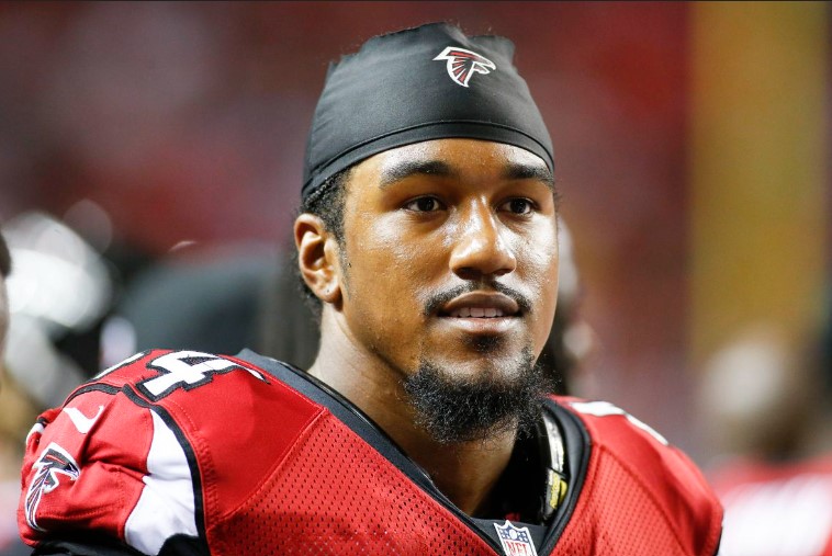 Who Are The Parents Of Vic Beasley?