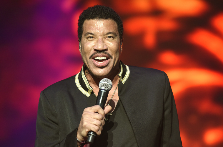 Lionel Richie's Height And Measurements