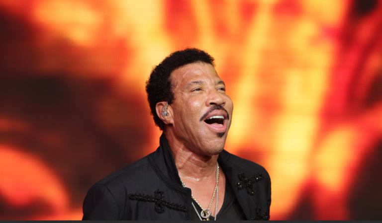 how tall is lionel richie