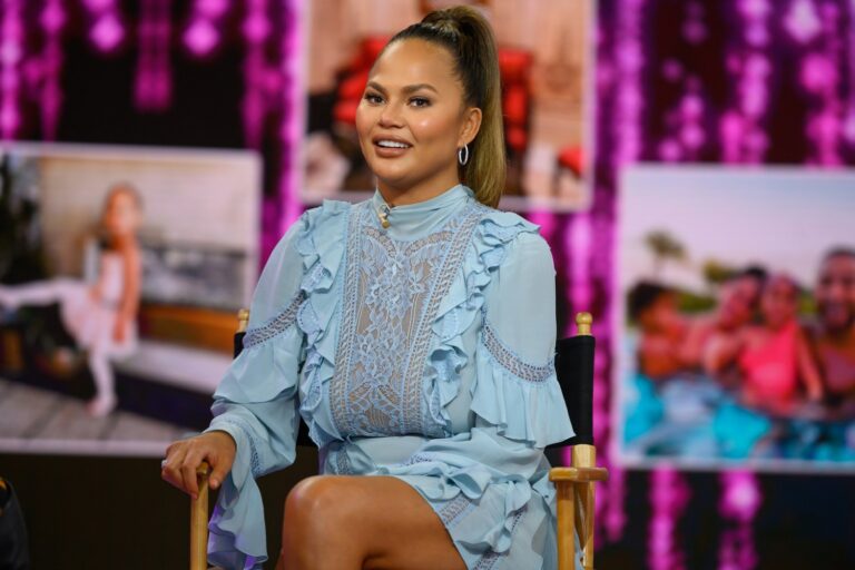 Chrissy Teigen’s Public Apologies For Her Previous Harsh Tweets